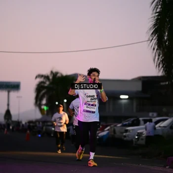 Runner Photo 7898412