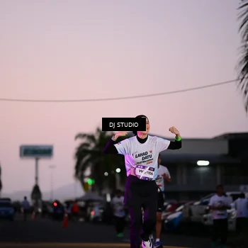 Runner Photo 7898441