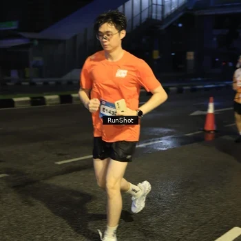Runner Photo 7898789