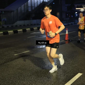 Runner Photo 7898812
