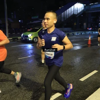 Runner Photo 7898883