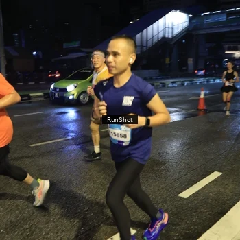 Runner Photo 7898892