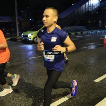 Runner Photo 7898938