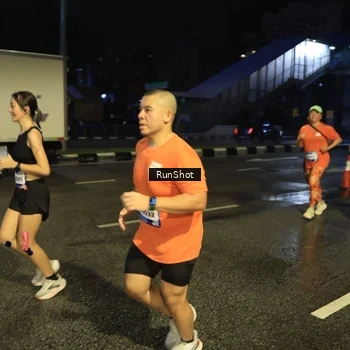 Runner Photo 7898968
