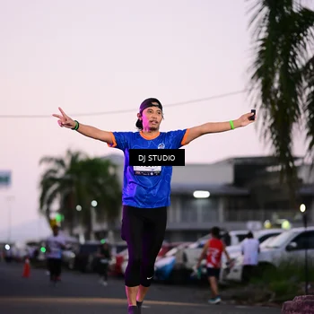 Runner Photo 7899003