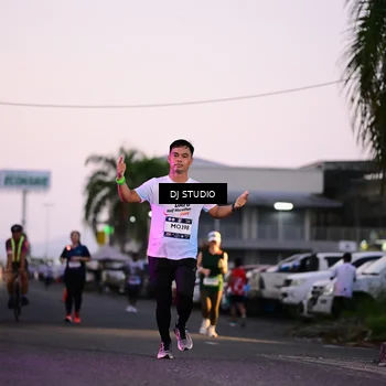 Runner Photo 7899025