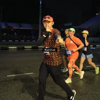 Runner Photo 7899028
