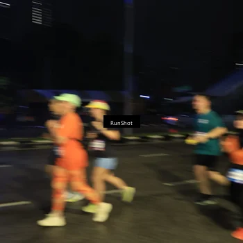 Runner Photo 7899066