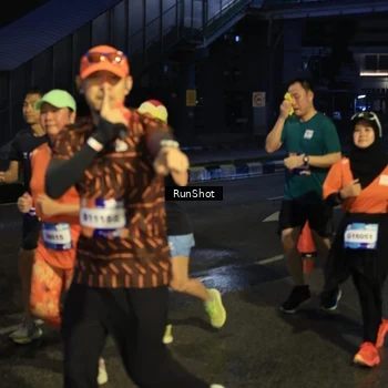 Runner Photo 7899070