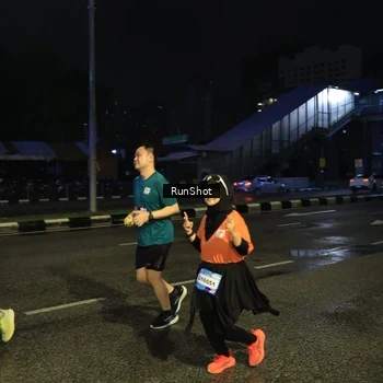 Runner Photo 7899114