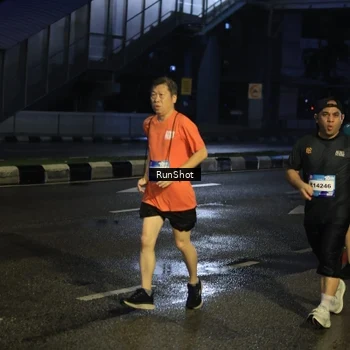 Runner Photo 7899153