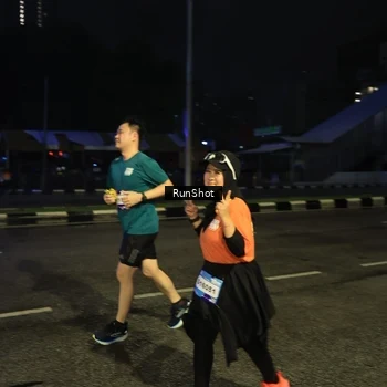 Runner Photo 7899175