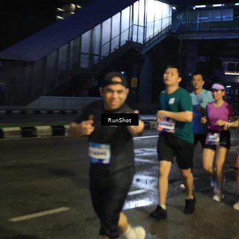 Runner Photo 7899190
