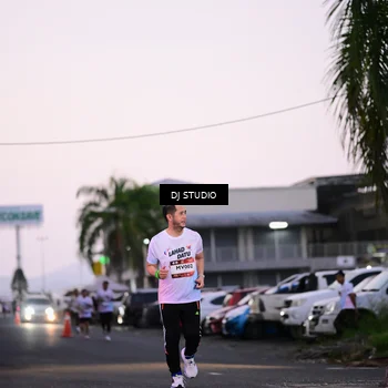 Runner Photo 7899242