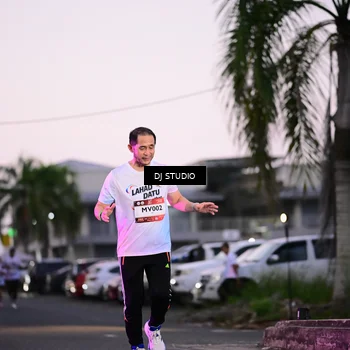 Runner Photo 7899244