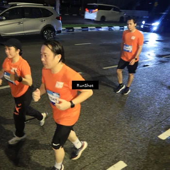 Runner Photo 7899291