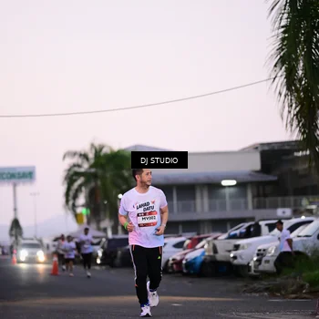 Runner Photo 7899313