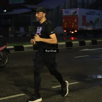 Runner Photo 7899359