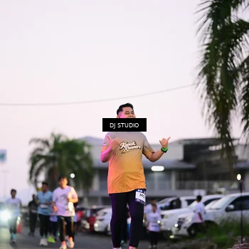 Runner Photo 7899371