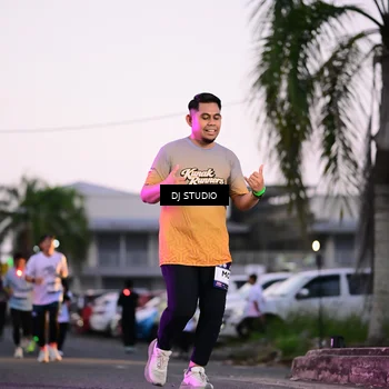 Runner Photo 7899373