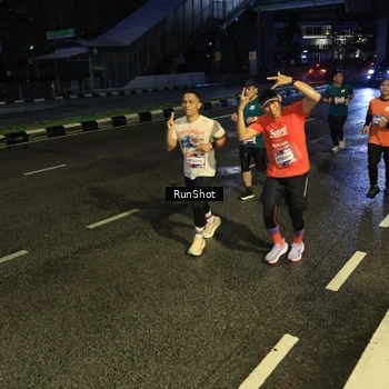 Runner Photo 7899381