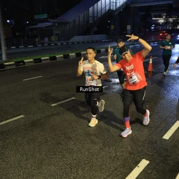 Runner Photo 7899393