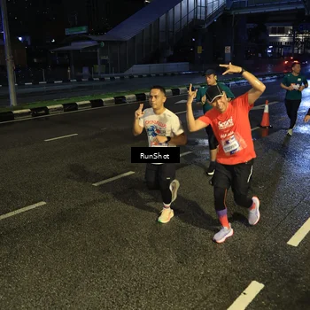 Runner Photo 7899396