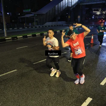 Runner Photo 7899398