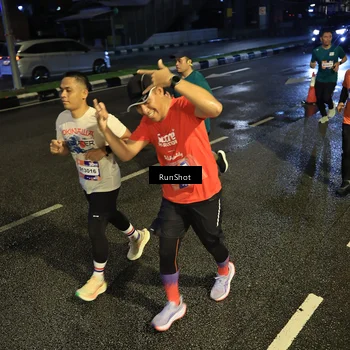 Runner Photo 7899410