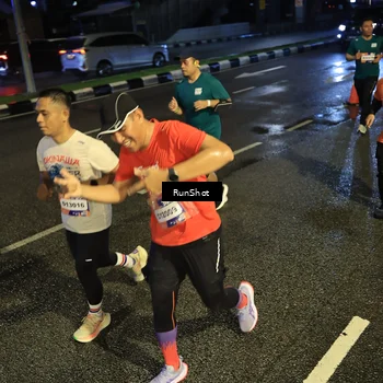 Runner Photo 7899420