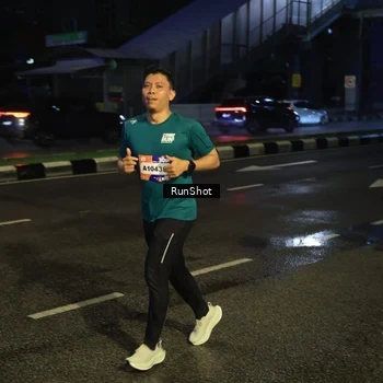 Runner Photo 7899435