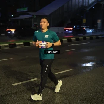 Runner Photo 7899439