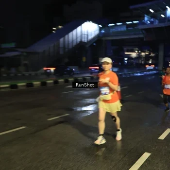 Runner Photo 7899458