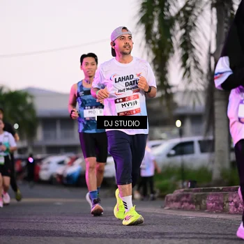 Runner Photo 7899474