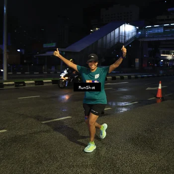 Runner Photo 7899594