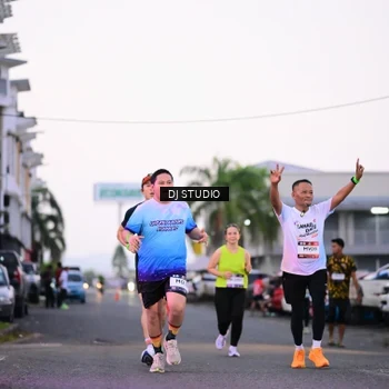 Runner Photo 7899758