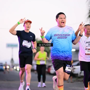 Runner Photo 7899789