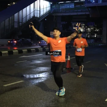 Runner Photo 7899839