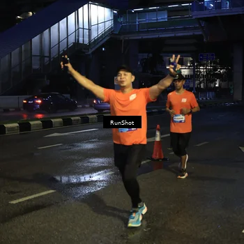 Runner Photo 7899840