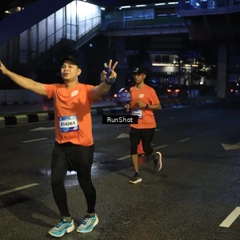 Runner Photo 7899846