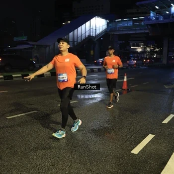 Runner Photo 7899860