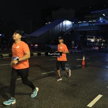 Runner Photo 7899875