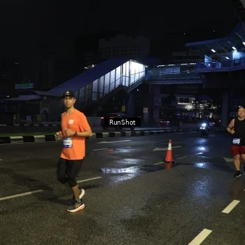Runner Photo 7899891