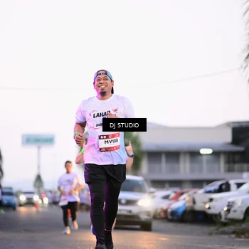 Runner Photo 7899899