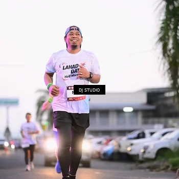 Runner Photo 7899903