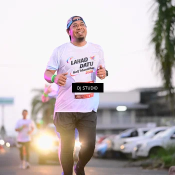 Runner Photo 7899913