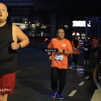 Runner Photo 7899937