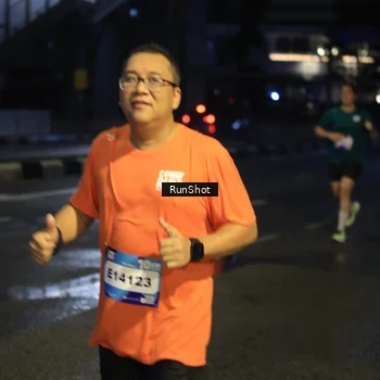 Runner Photo 7899983