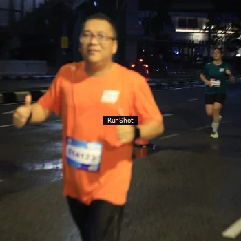 Runner Photo 7899987