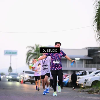 Runner Photo 7899997
